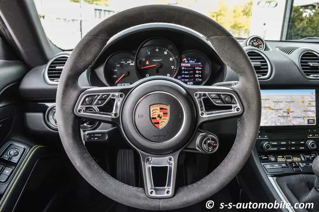 Porsche 718 Cayman T SportDesign Vollschale Schalter 05/2020-photo-24