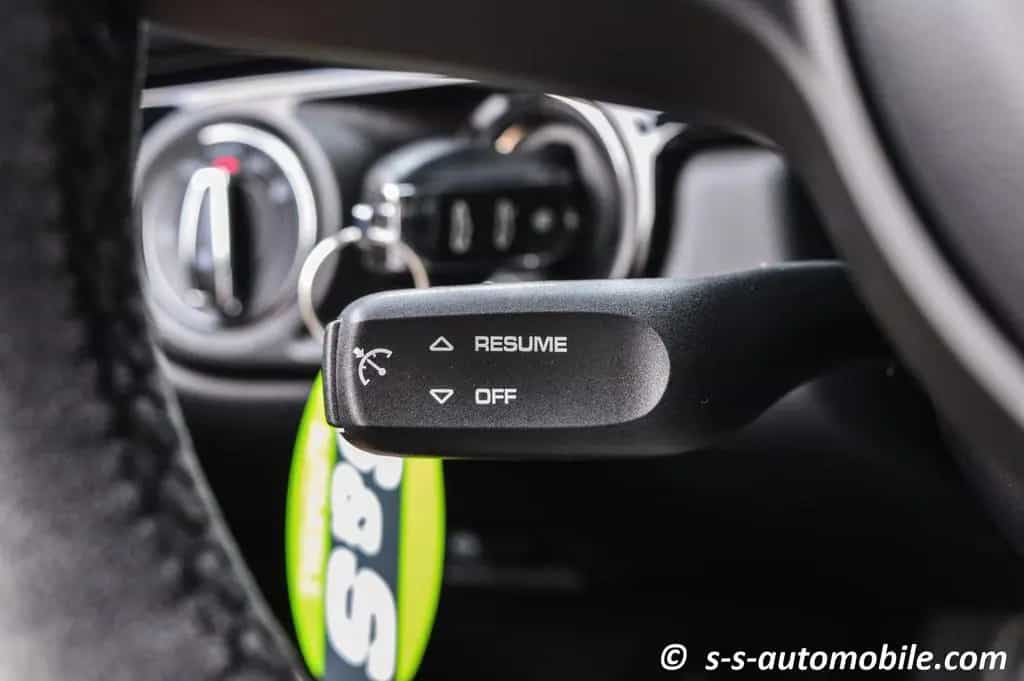 Porsche 718 Cayman T SportDesign Vollschale Schalter 05/2020-photo-26