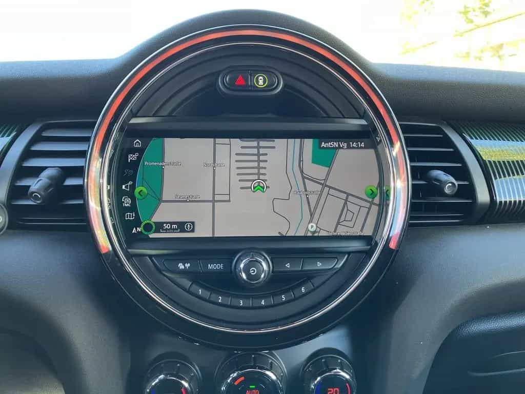 MINI Cooper S COOPER_S 60 YEARS TRIM LED+NAVI+SHZ+PDC+KLIMA 05/2020-photo-16