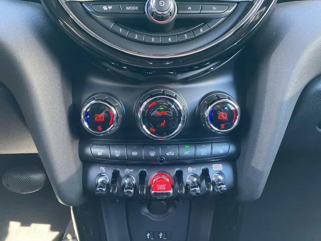 MINI Cooper S COOPER_S 60 YEARS TRIM LED+NAVI+SHZ+PDC+KLIMA 05/2020-photo-17