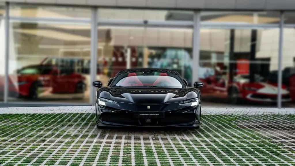Ferrari SF90 SPIDER 02/2025-photo-1