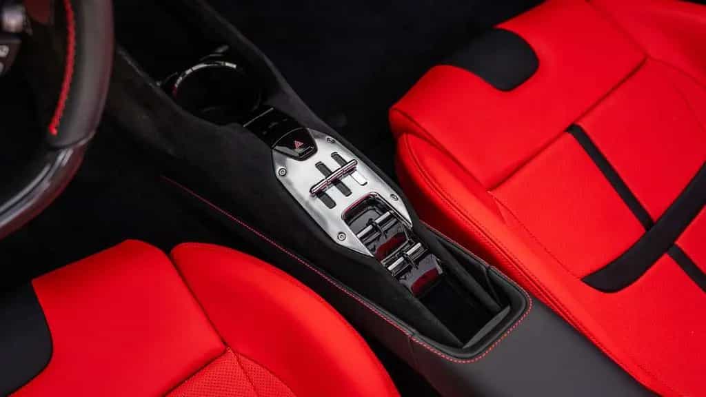 Ferrari SF90 SPIDER 02/2025-photo-22