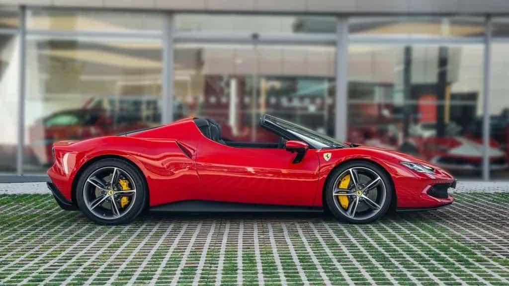 Ferrari 296 GTS GTS 12/2025-photo-2