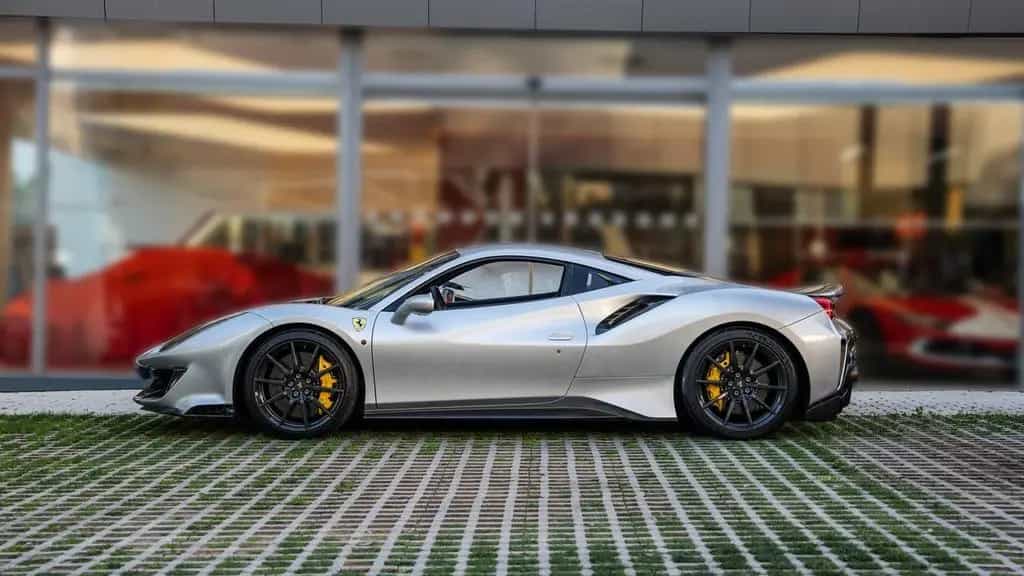 Ferrari 488 Spider Pista Coupé 08/2019-photo-1