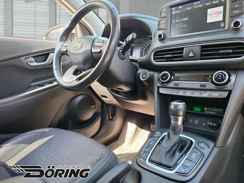 Hyundai KONA Premium 1.6 Automatik 4WD Leder Sitzheizung 08/2018-photo-13