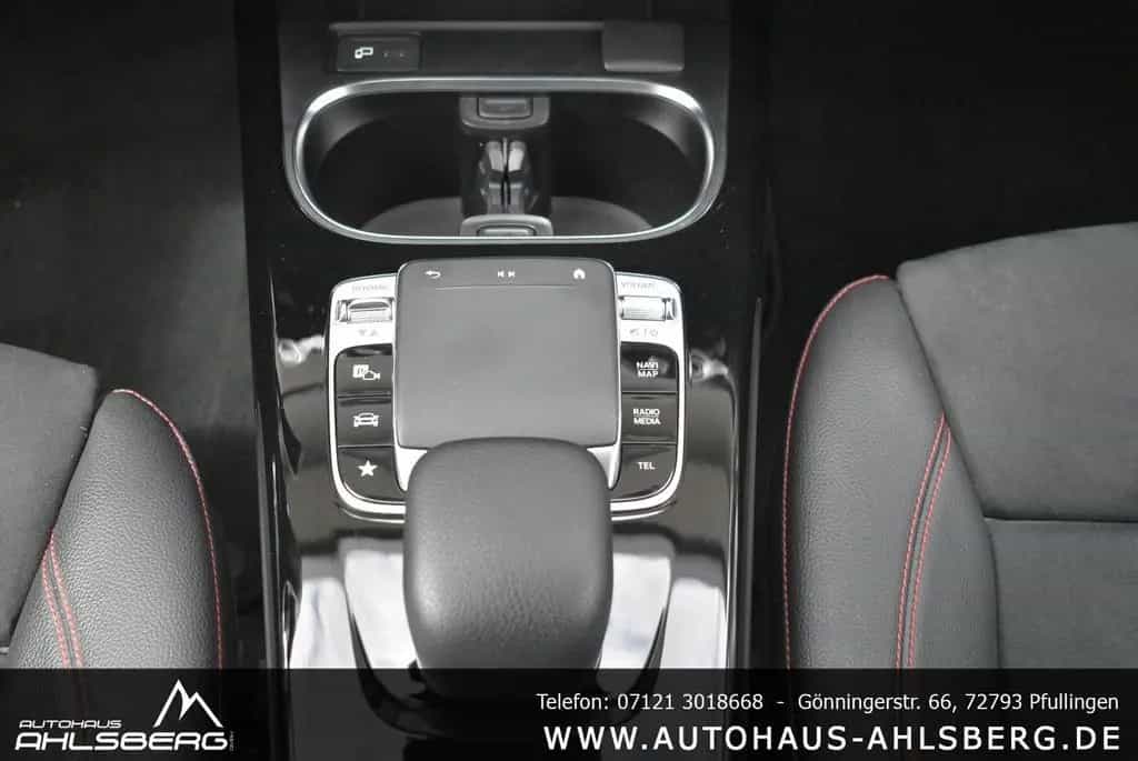 Mercedes-Benz A 250 AMG/NIGHT/ TEMPOMAT/LED/CAR-PLAY/7G 06/2018-photo-13