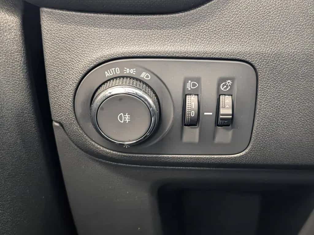Opel Crossland 1.2 Elegance CarPlay Tempomat 06/2022-photo-29