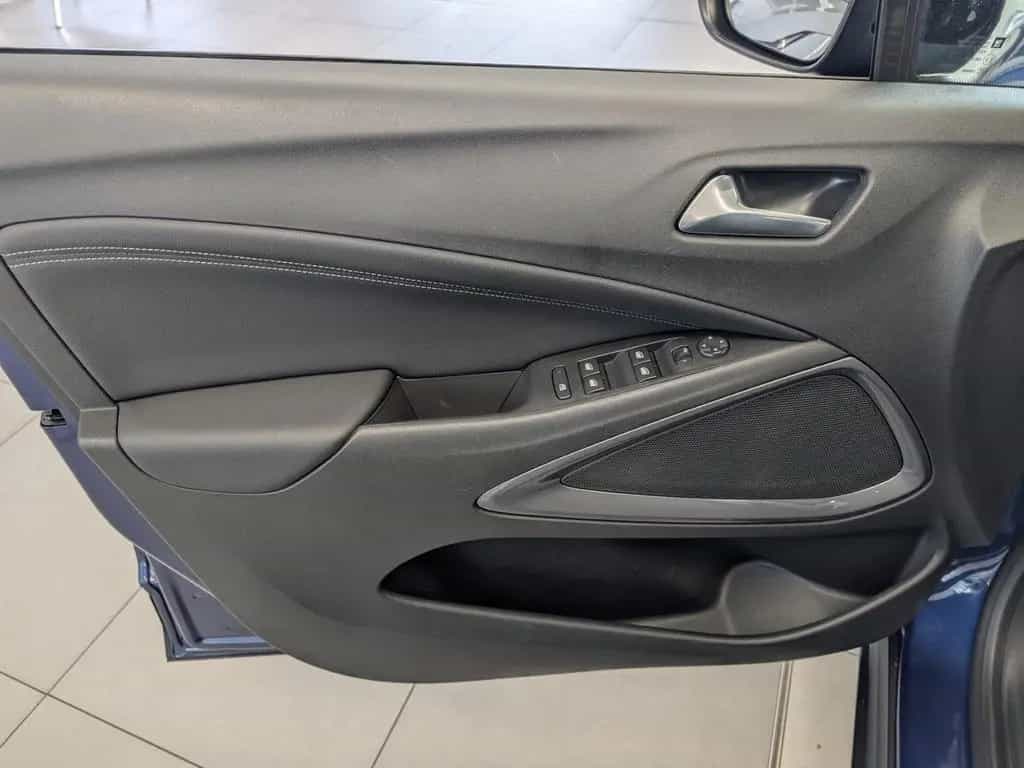 Opel Crossland 1.2 Elegance CarPlay Tempomat 06/2022-photo-31