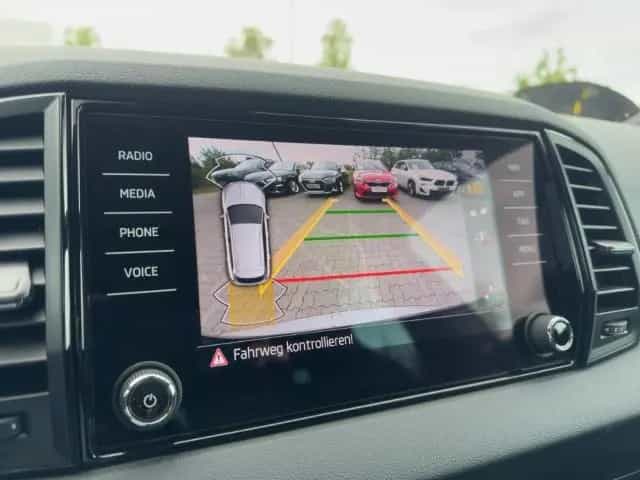 Skoda Karoq Sportline 1.5 TSI DSG Navi ACC Rückfahrk. 08/2024-photo-12