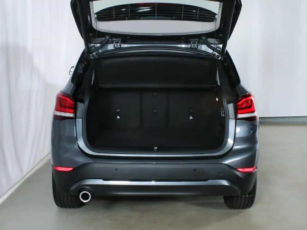 BMW X1 sDrive18i Kamera Panorama LED HIFI  Lordosen 04/2022-photo-12