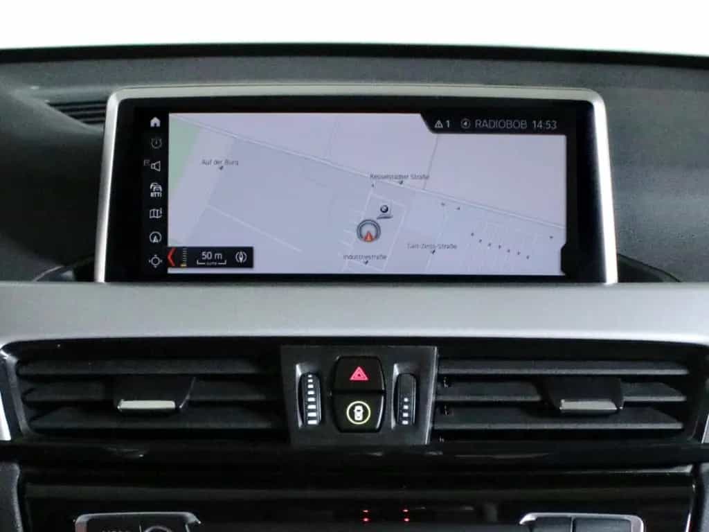BMW X1 sDrive18i Kamera Panorama LED HIFI  Lordosen 04/2022-photo-16