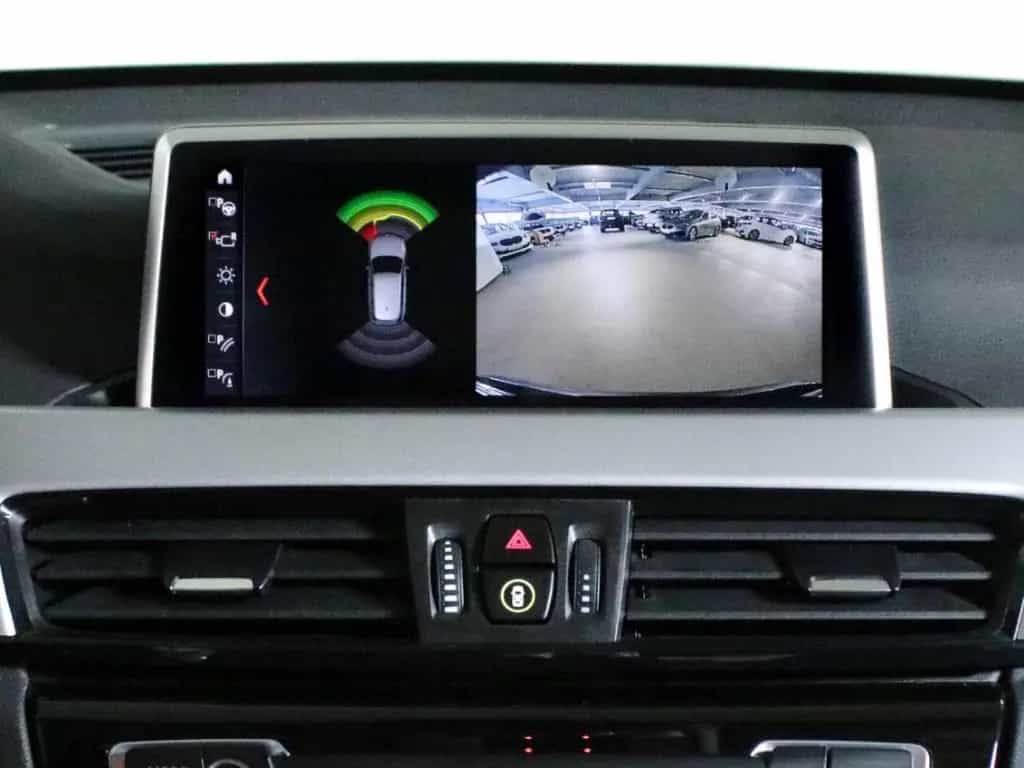 BMW X1 sDrive18i Kamera Panorama LED HIFI  Lordosen 04/2022-photo-9