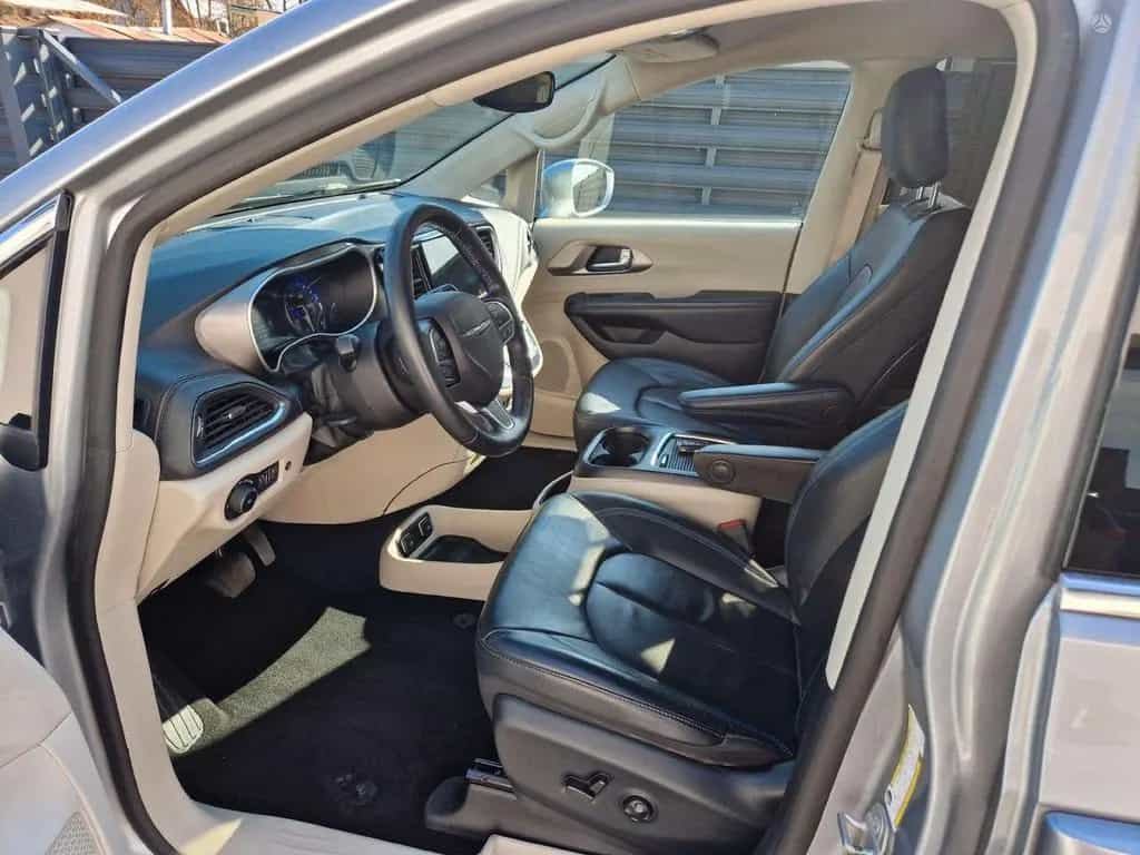 Chrysler Pacifica Touring L 10/2021-photo-4