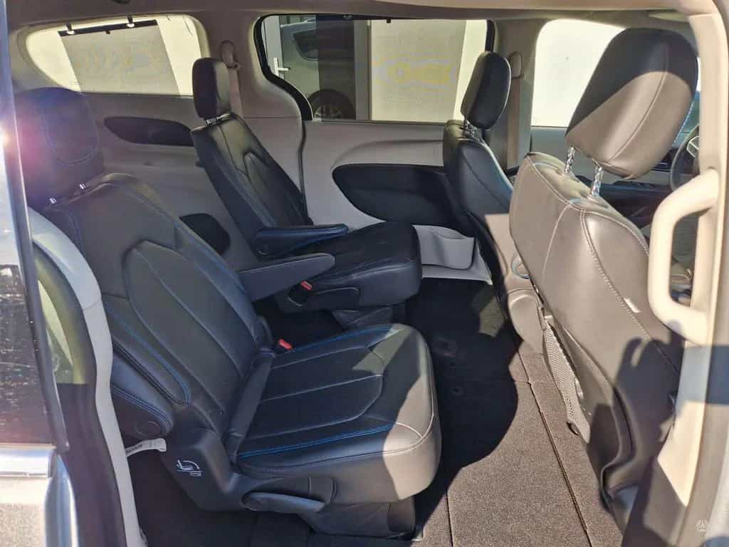 Chrysler Pacifica Touring L 10/2021-photo-5