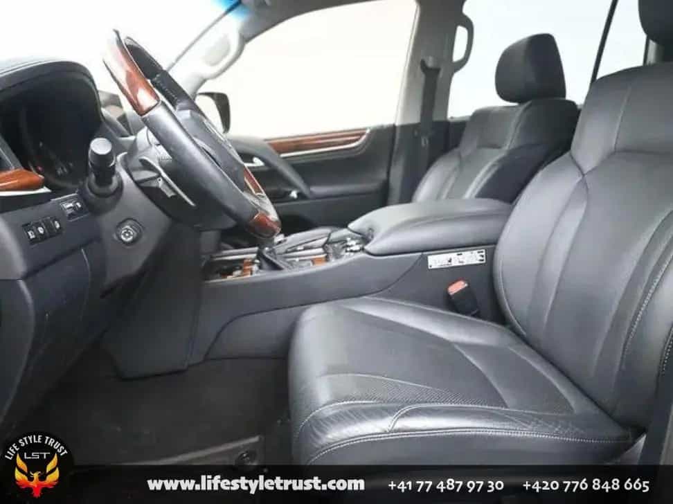 Lexus LX 570 LUXURY -2019- € 69.500 T1 04/2019-photo-10