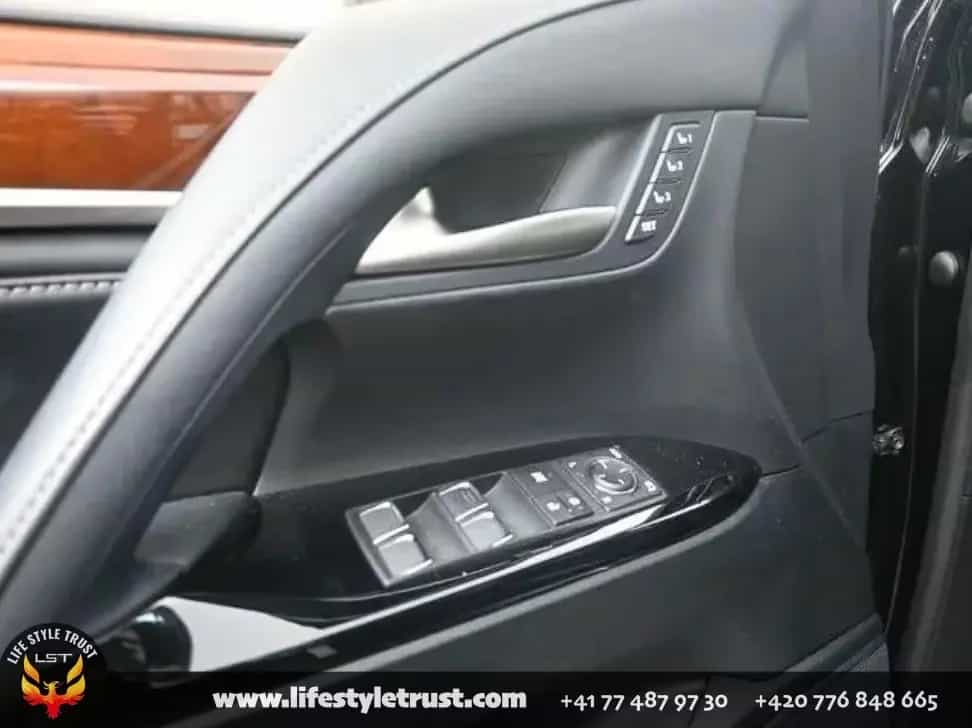 Lexus LX 570 LUXURY -2019- € 69.500 T1 04/2019-photo-8