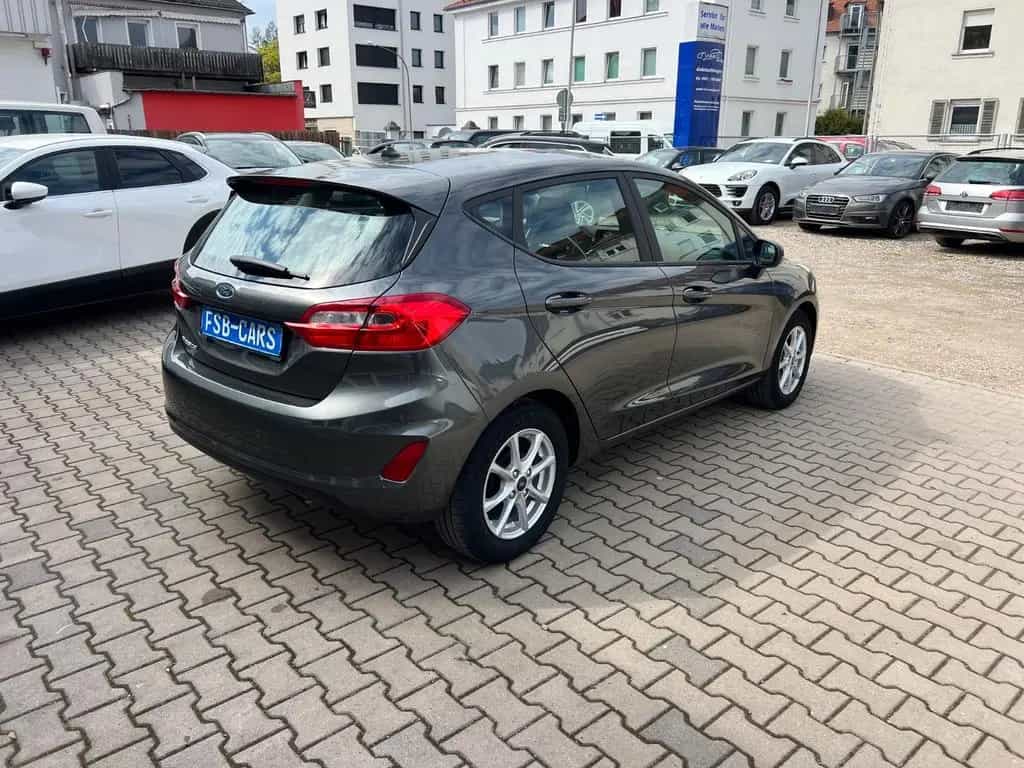 Ford Fiesta Cool & Connect 06/2019-photo-3