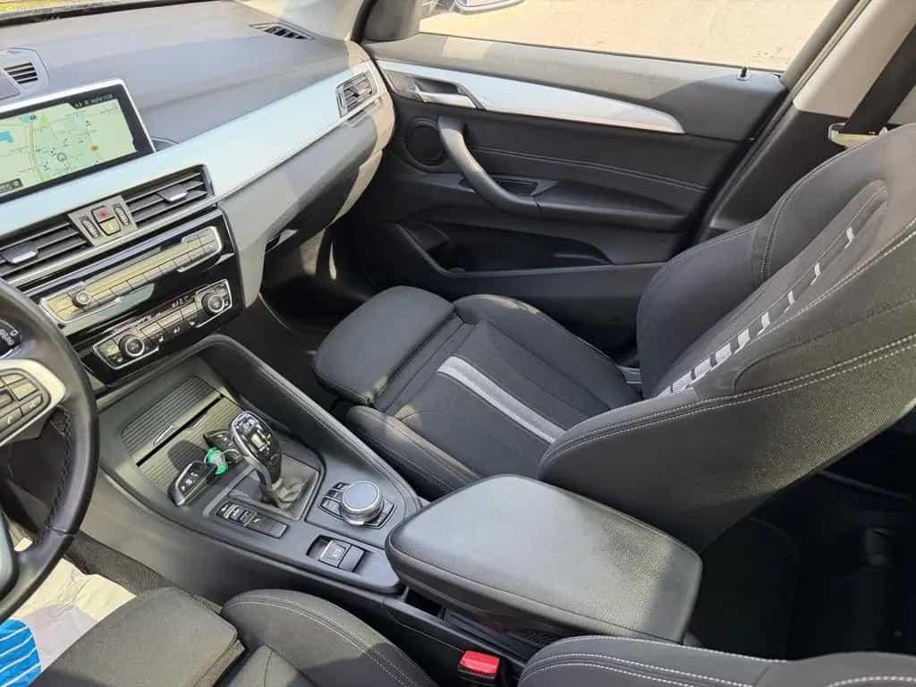 BMW X1 sDrive 20 i xDrive Navi LED Panorama Head-Up 10/2018-photo-12