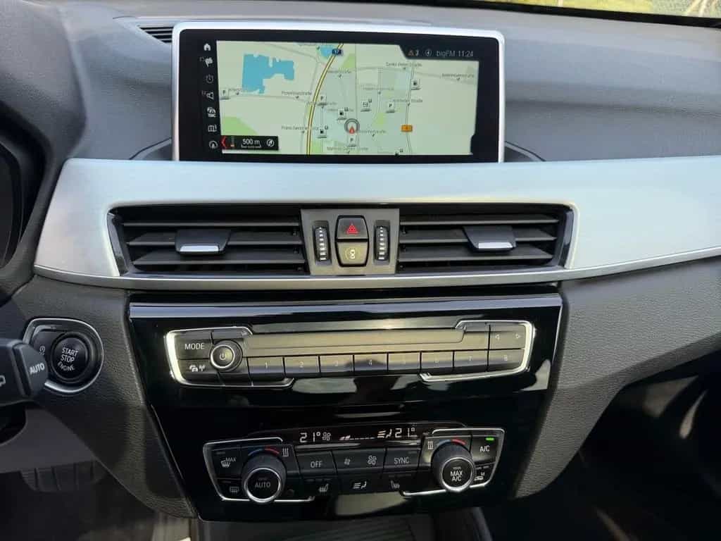 BMW X1 sDrive 20 i xDrive Navi LED Panorama Head-Up 10/2018-photo-13