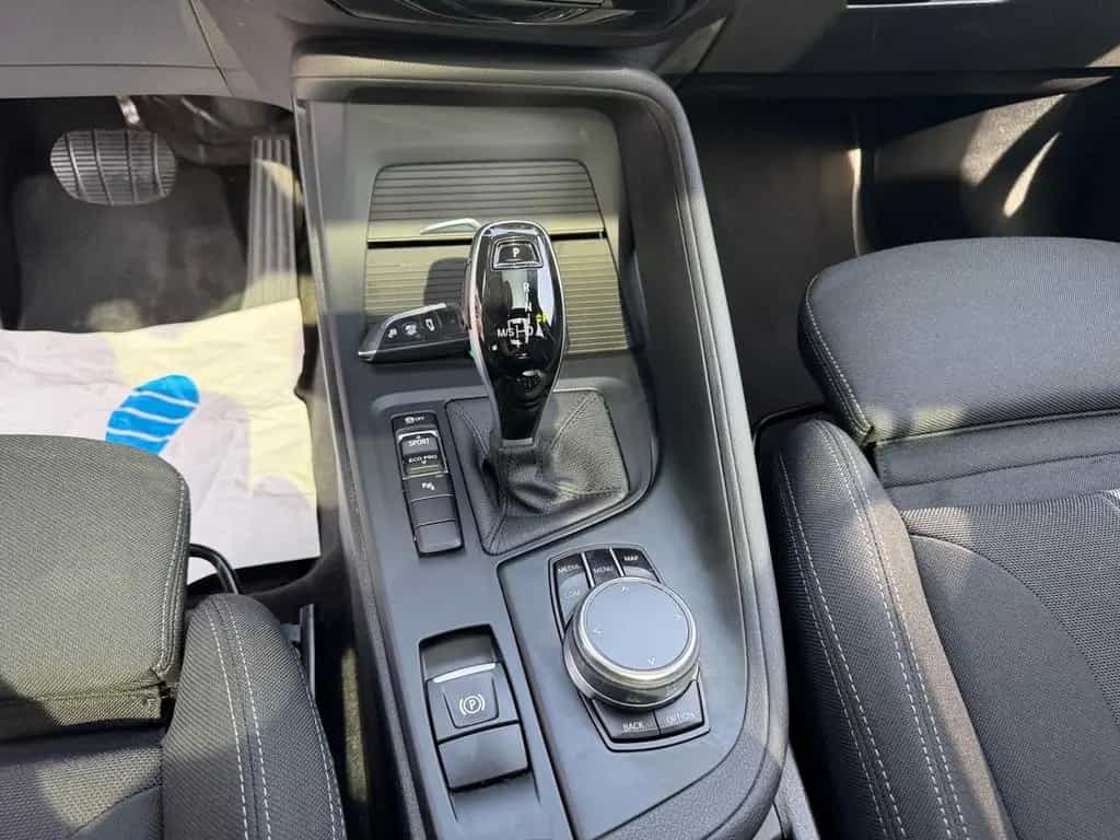 BMW X1 sDrive 20 i xDrive Navi LED Panorama Head-Up 10/2018-photo-14