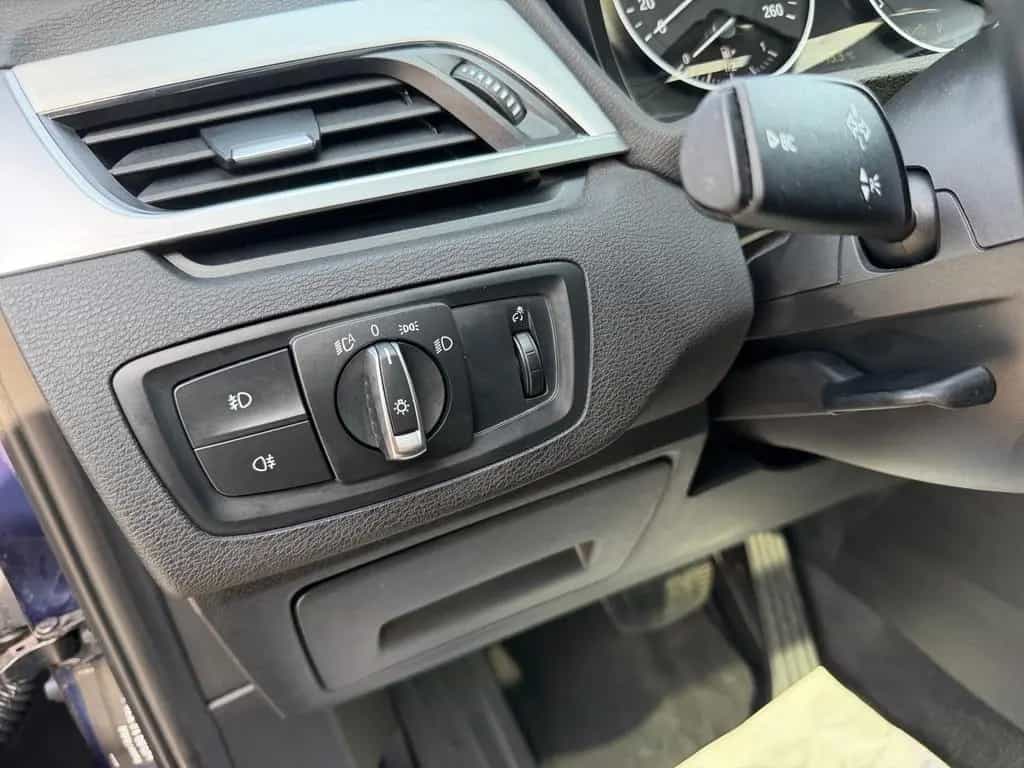 BMW X1 sDrive 20 i xDrive Navi LED Panorama Head-Up 10/2018-photo-17