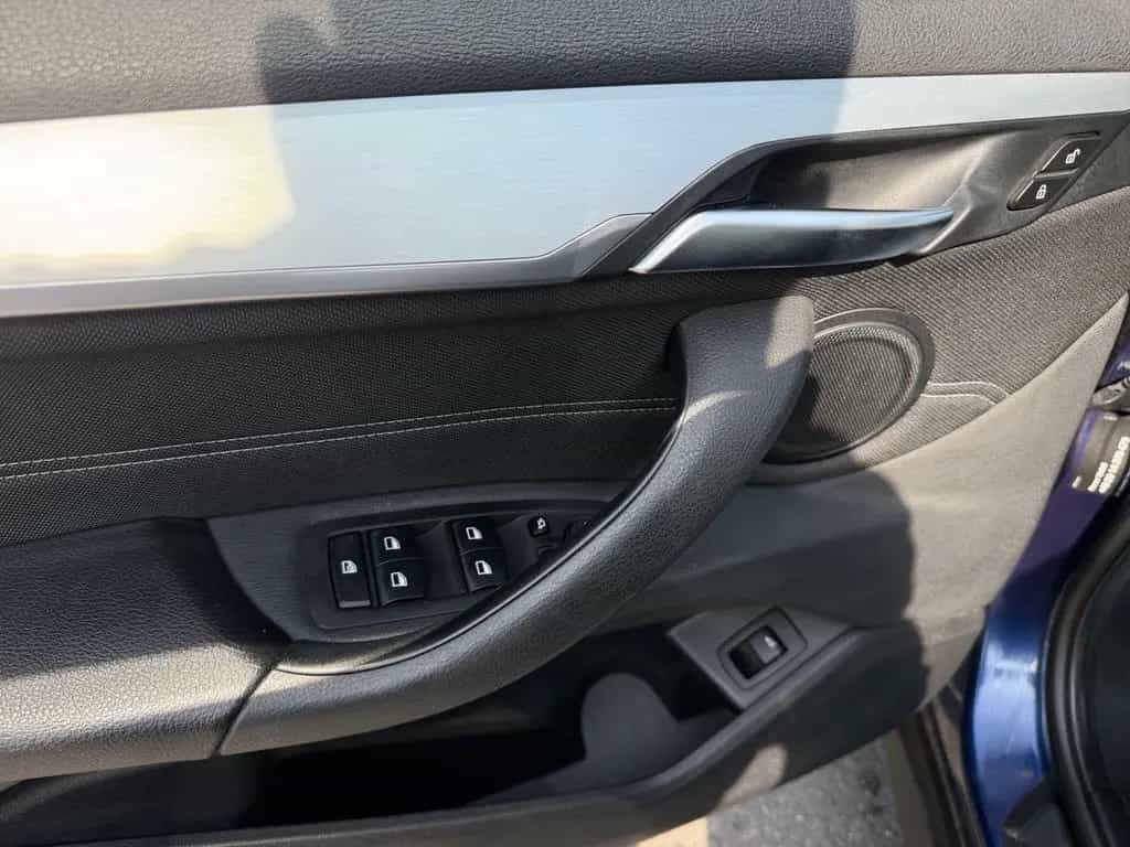 BMW X1 sDrive 20 i xDrive Navi LED Panorama Head-Up 10/2018-photo-18