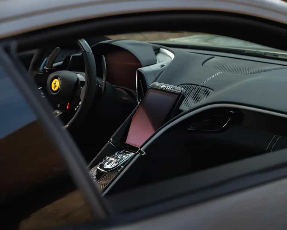 Ferrari Roma 3.9 T V8 Coupe' DCT *FIREBALL 02/2024-photo-28