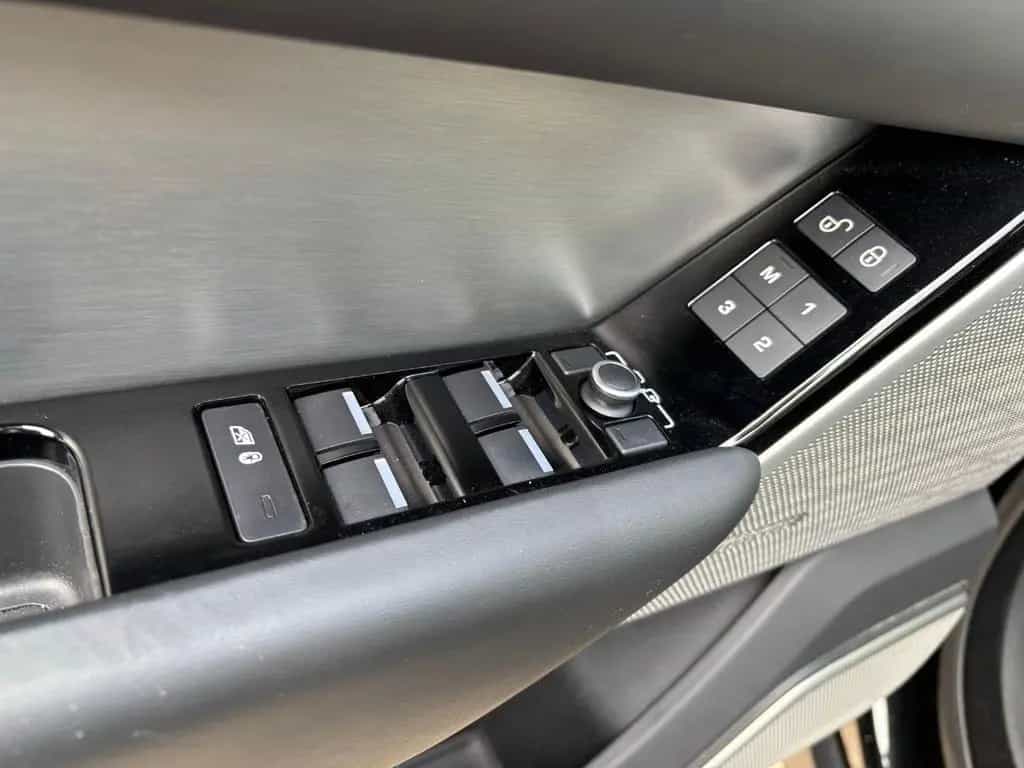 Land Rover Range Rover Rover Velar HSE 360°LEDER PAKET*AHK*HEADUP 03/2019-photo-18