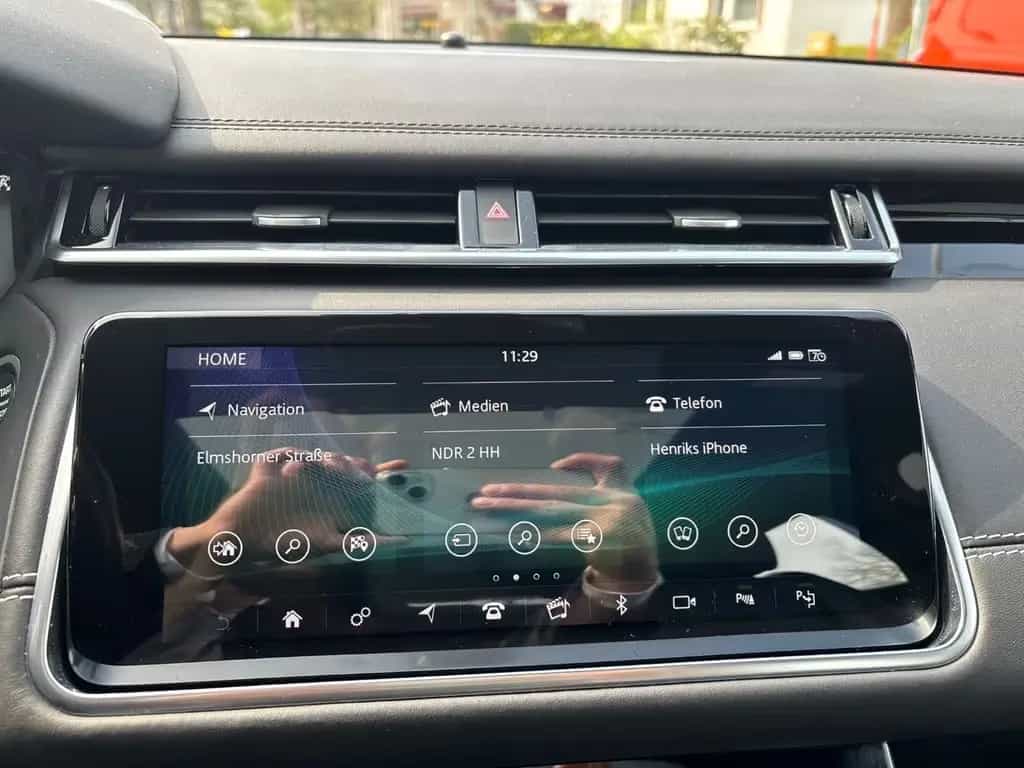 Land Rover Range Rover Rover Velar HSE 360°LEDER PAKET*AHK*HEADUP 03/2019-photo-19