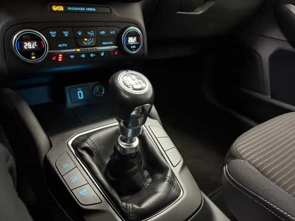 Ford Focus Turnier Titanium NAV LED KAMERA ACC SITZ.H 03/2019-photo-15