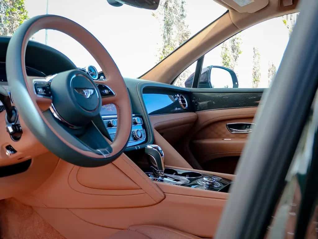 Bentley Bentayga Azure V8 4.0 550hp 07/2025-photo-12