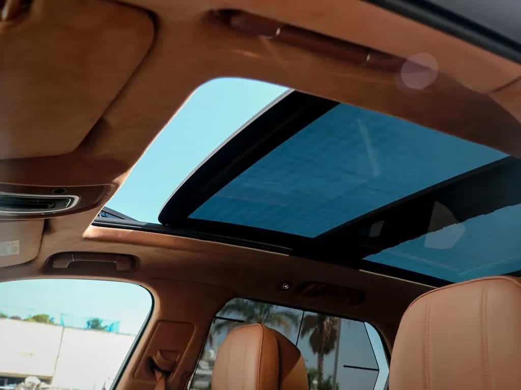 Bentley Bentayga Azure V8 4.0 550hp 07/2025-photo-20