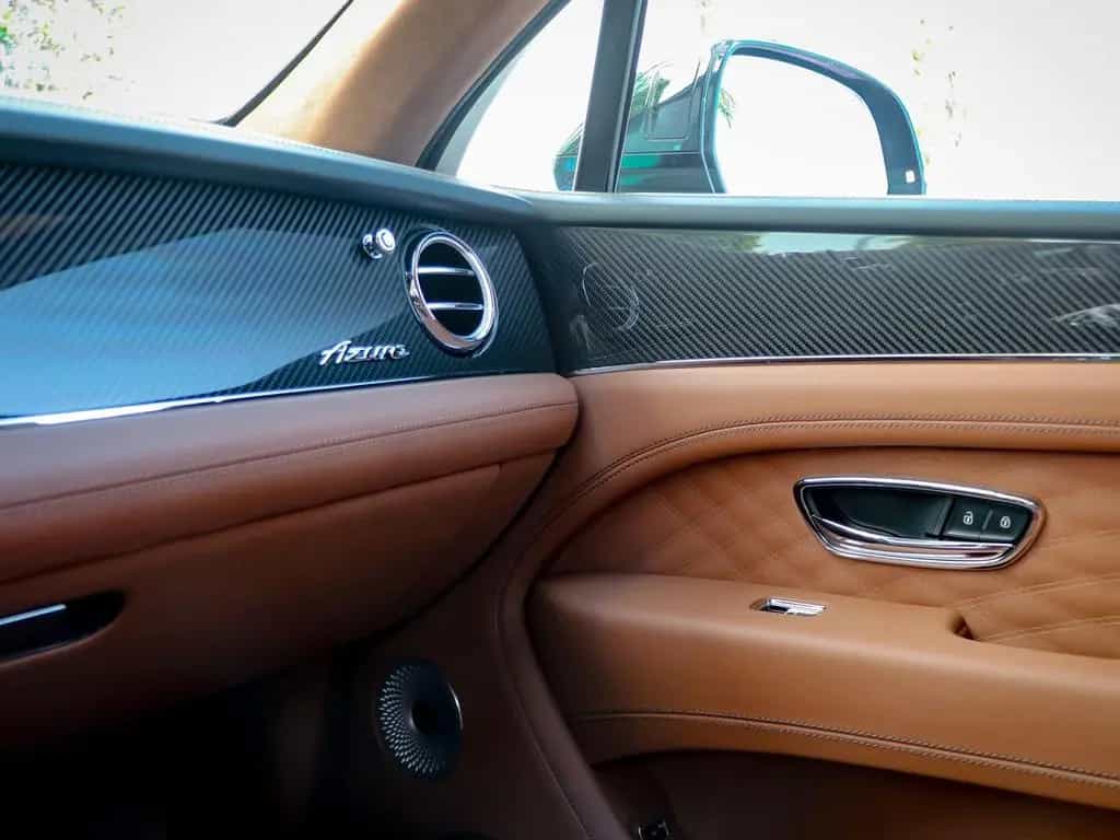 Bentley Bentayga Azure V8 4.0 550hp 07/2025-photo-28