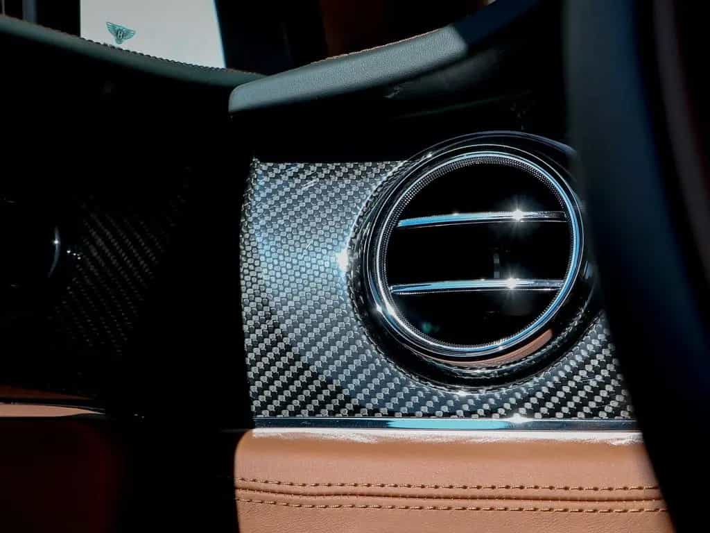 Bentley Bentayga Azure V8 4.0 550hp 07/2025-photo-29