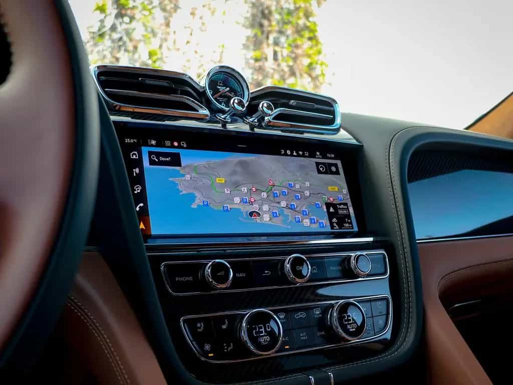 Bentley Bentayga Azure V8 4.0 550hp 07/2025-photo-38