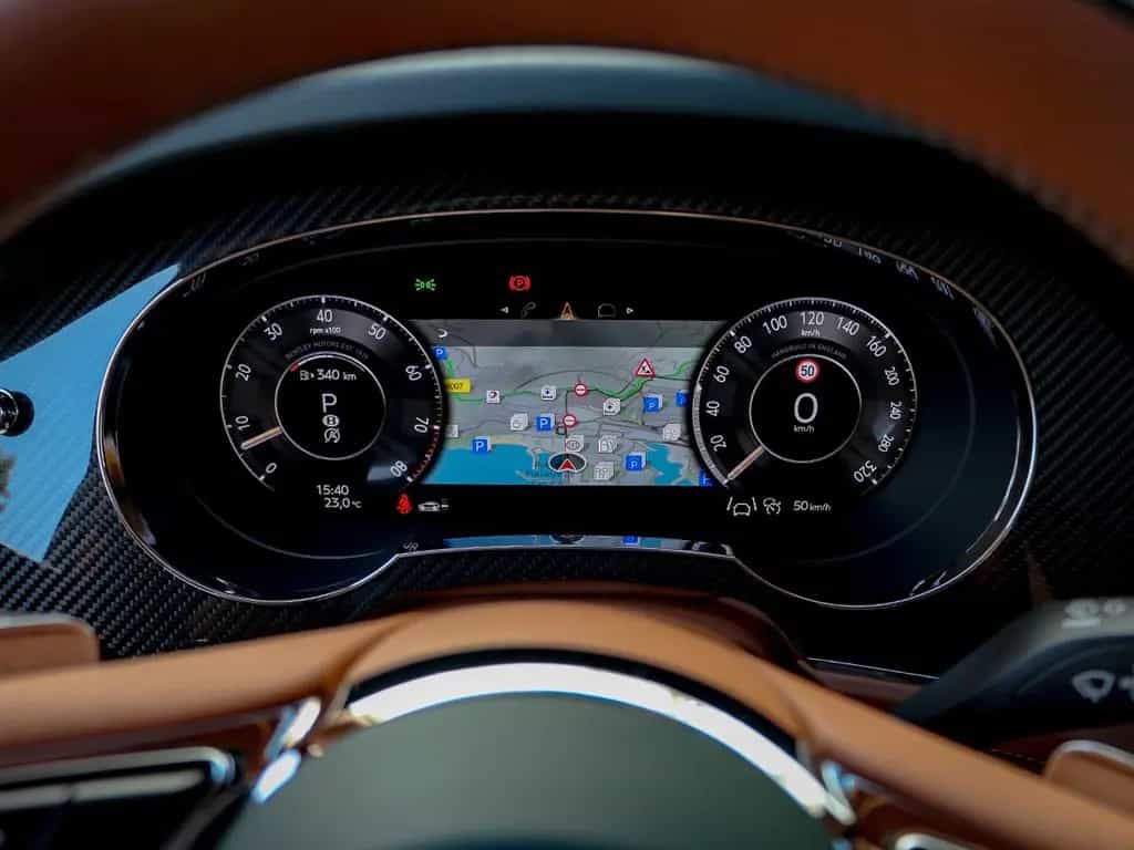 Bentley Bentayga Azure V8 4.0 550hp 07/2025-photo-39