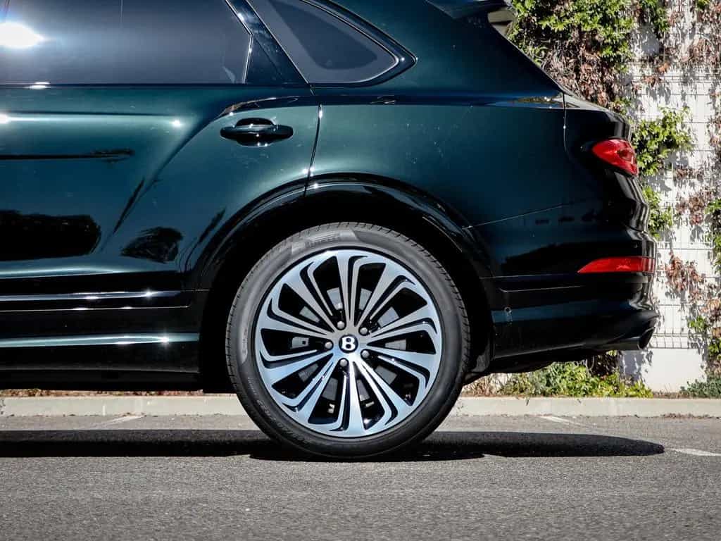 Bentley Bentayga Azure V8 4.0 550hp 07/2025-photo-4