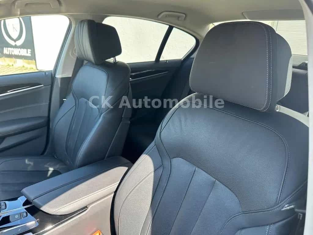 BMW 5 Series 530 i Lim. xDrive Sport Line/Navi/Leder/LED/Kam. 08/2020-photo-11