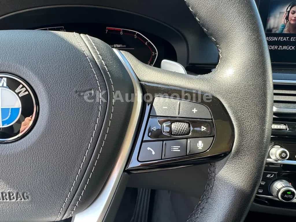 BMW 5 Series 530 i Lim. xDrive Sport Line/Navi/Leder/LED/Kam. 08/2020-photo-18