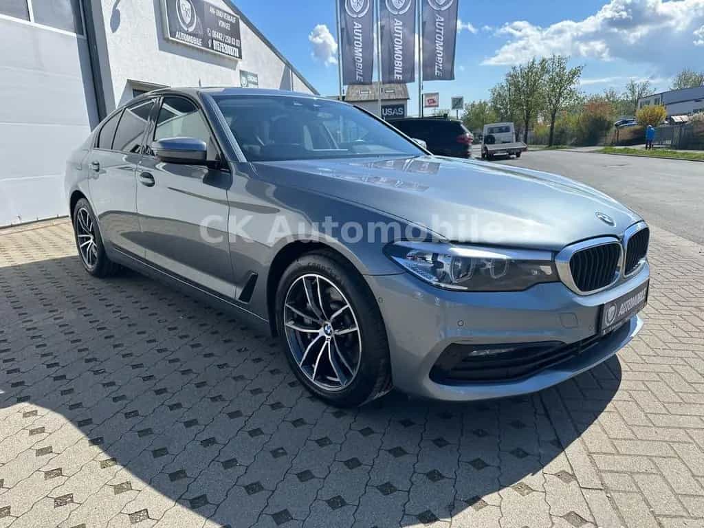 BMW 5 Series 530 i Lim. xDrive Sport Line/Navi/Leder/LED/Kam. 08/2020-photo-2
