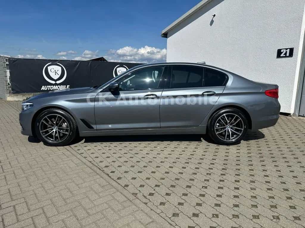 BMW 5 Series 530 i Lim. xDrive Sport Line/Navi/Leder/LED/Kam. 08/2020-photo-7