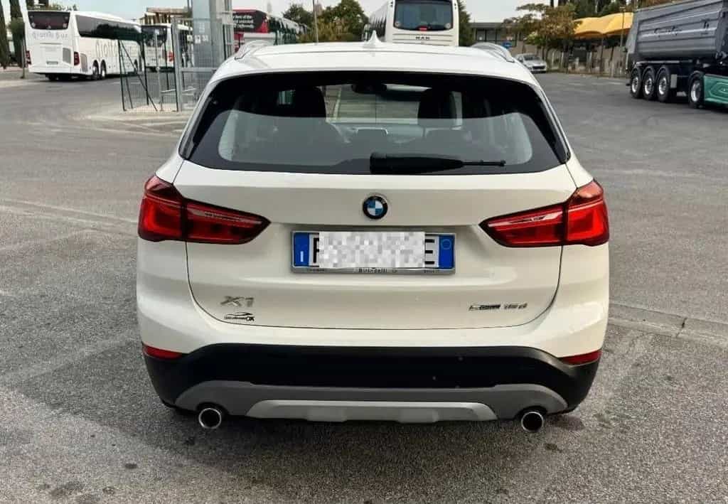 BMW X1 Bmw X1 sDrive18d Sport 02/2019-photo-2