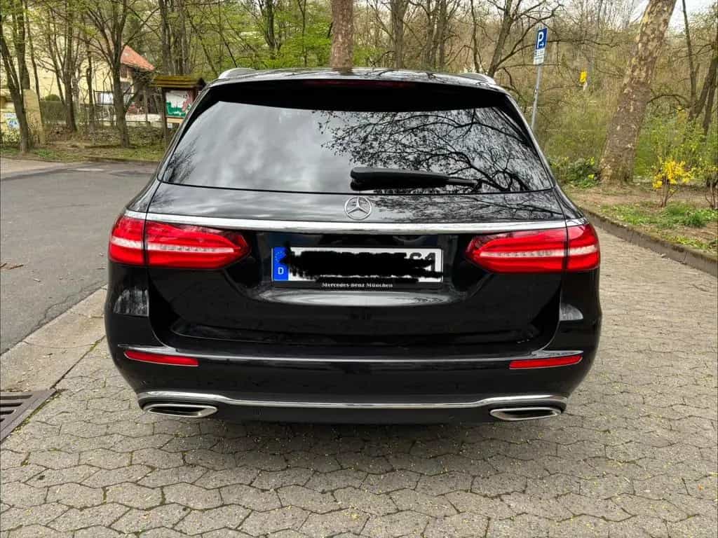 Mercedes-Benz E-Class 200 T Autom. Mild Hybrid 197PS 09/2019-photo-1