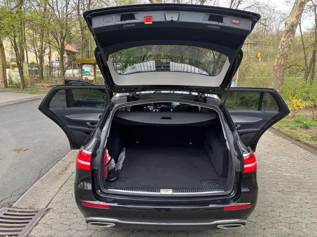 Mercedes-Benz E-Class 200 T Autom. Mild Hybrid 197PS 09/2019-photo-3