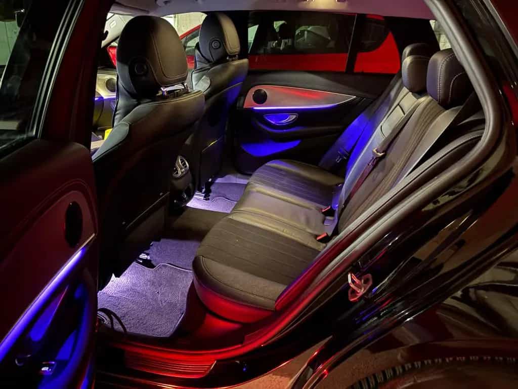 Mercedes-Benz E-Class 200 T Autom. Mild Hybrid 197PS 09/2019-photo-4