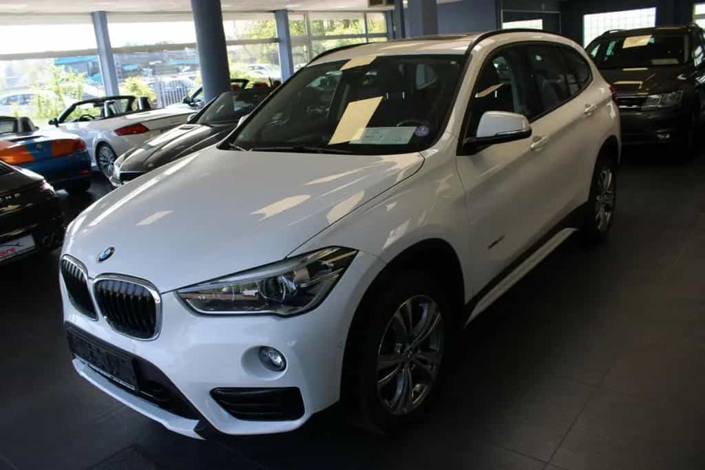 BMW X1 xDrive20i Aut. Sport Line 09/2017-photo-2