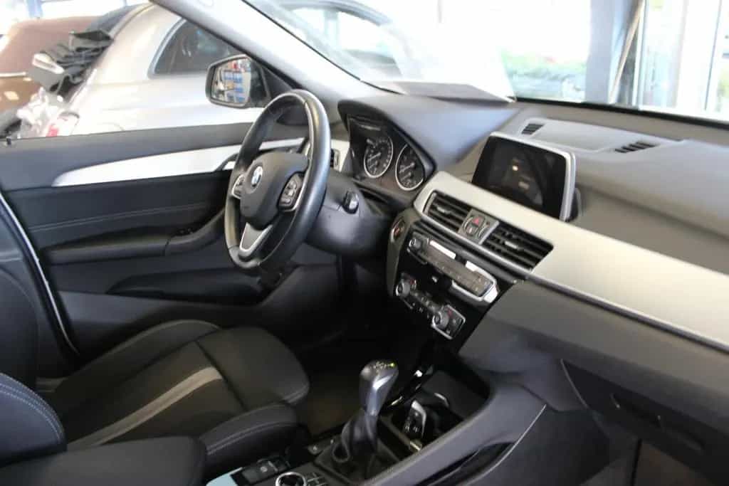 BMW X1 xDrive20i Aut. Sport Line 09/2017-photo-7