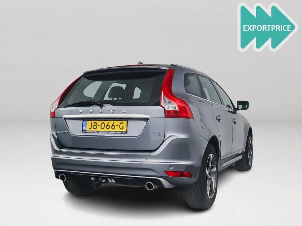 Volvo XC60 T5 FWD R-Design | Park assist | sitzheizung 02/2016-photo-1