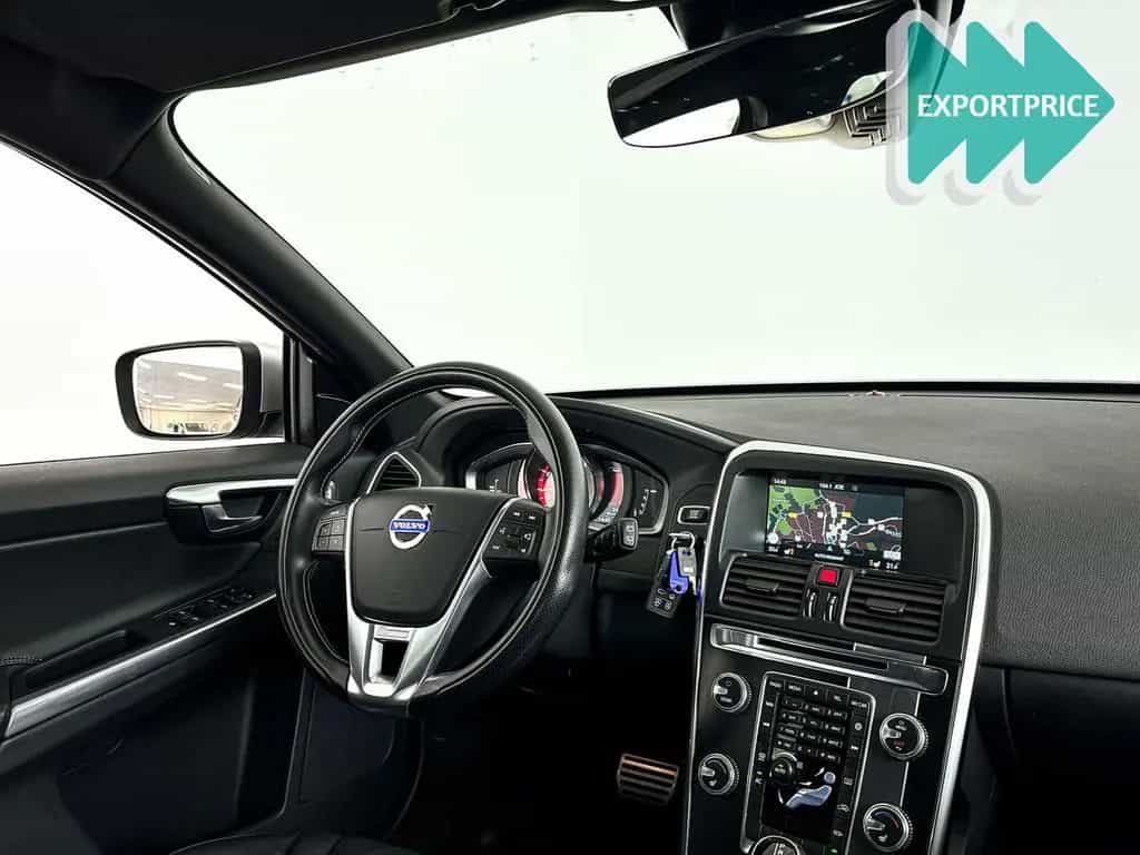 Volvo XC60 T5 FWD R-Design | Park assist | sitzheizung 02/2016-photo-2