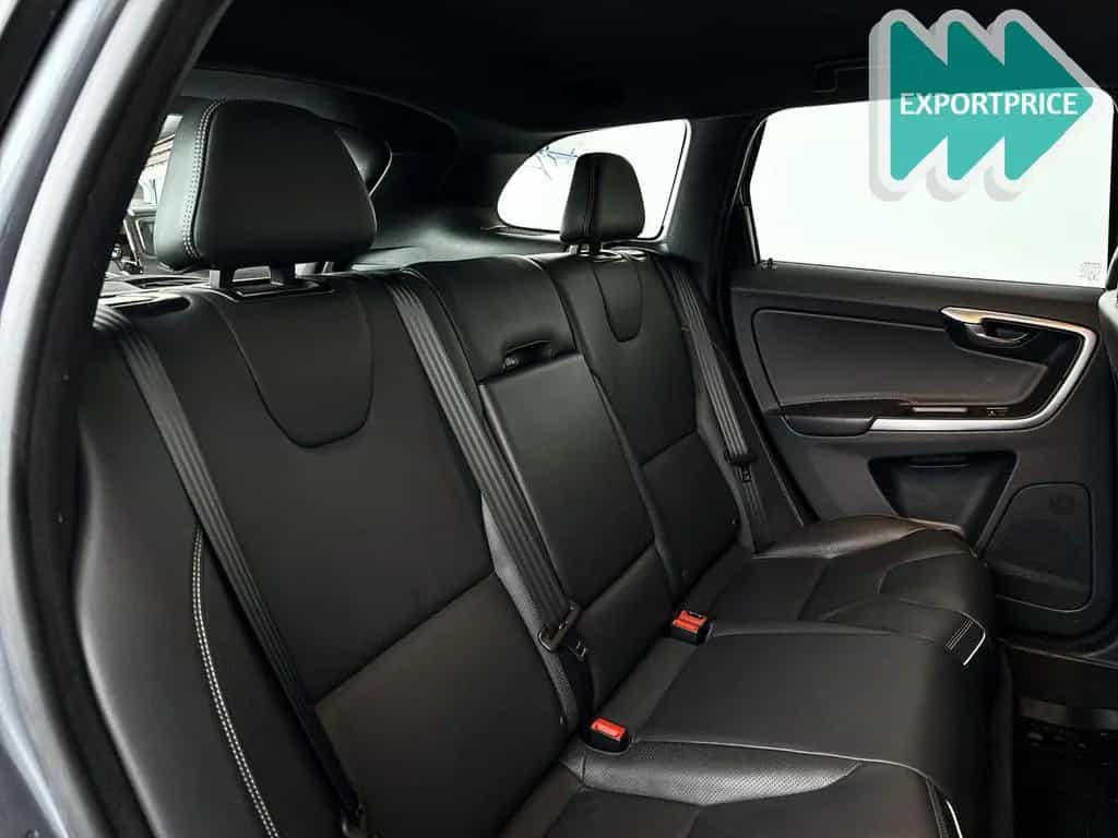 Volvo XC60 T5 FWD R-Design | Park assist | sitzheizung 02/2016-photo-27